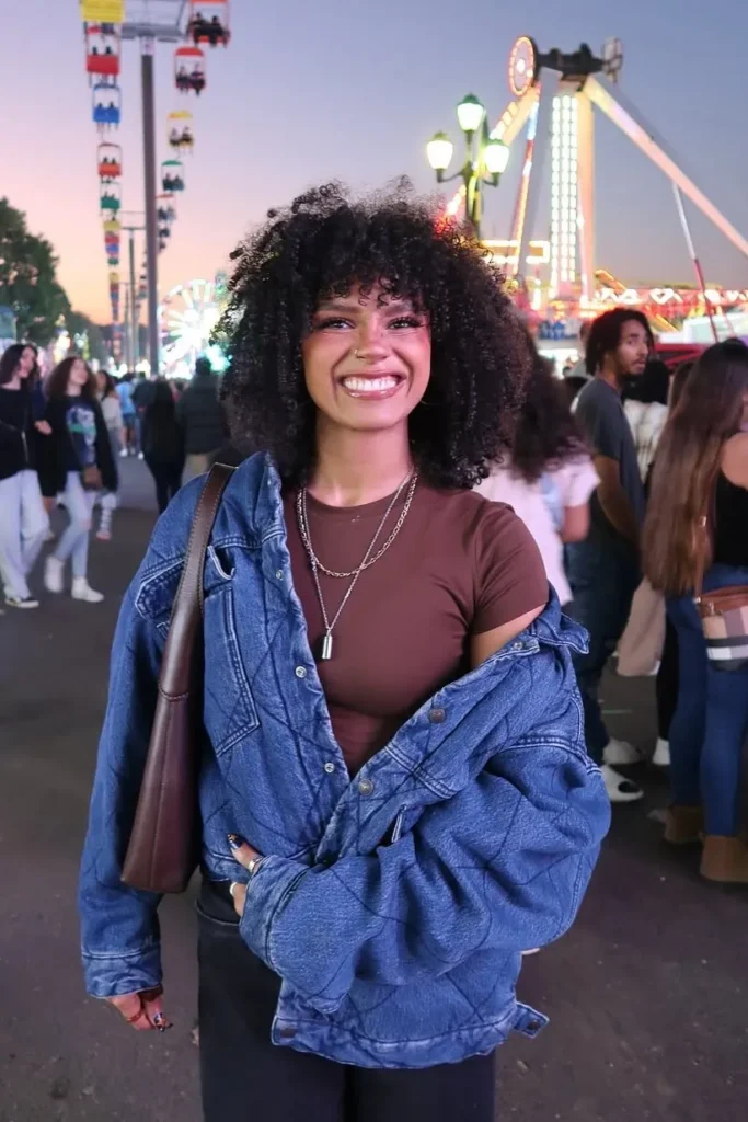Brown Fitted Tee with Dark Pants and Oversized Denim Jacket